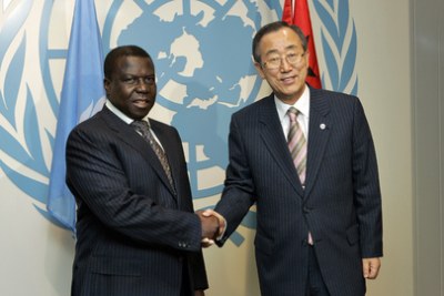 Secretary-General Ban Ki-moon (right) with the President João Bernardo Vieira, at UN Headquarters in New York.
