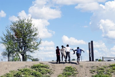 Unaccompanied children at the Musina/ Beit Bridge border in South Africa (file photo).