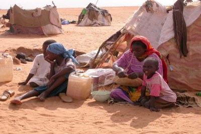 IDPs near Abu Shouk camp, North Darfur.