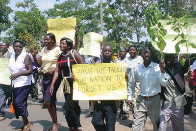 Teachers take to the streets of Uganda a salary rise strike.