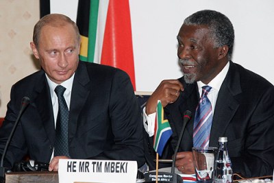 Russian President Vladimir Putin and South Africa's former President Thabo Mbeki in 2006.