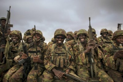 Kenyan soldiers celebrate victory against  Al-Shabaab in Kismayo (file photo).