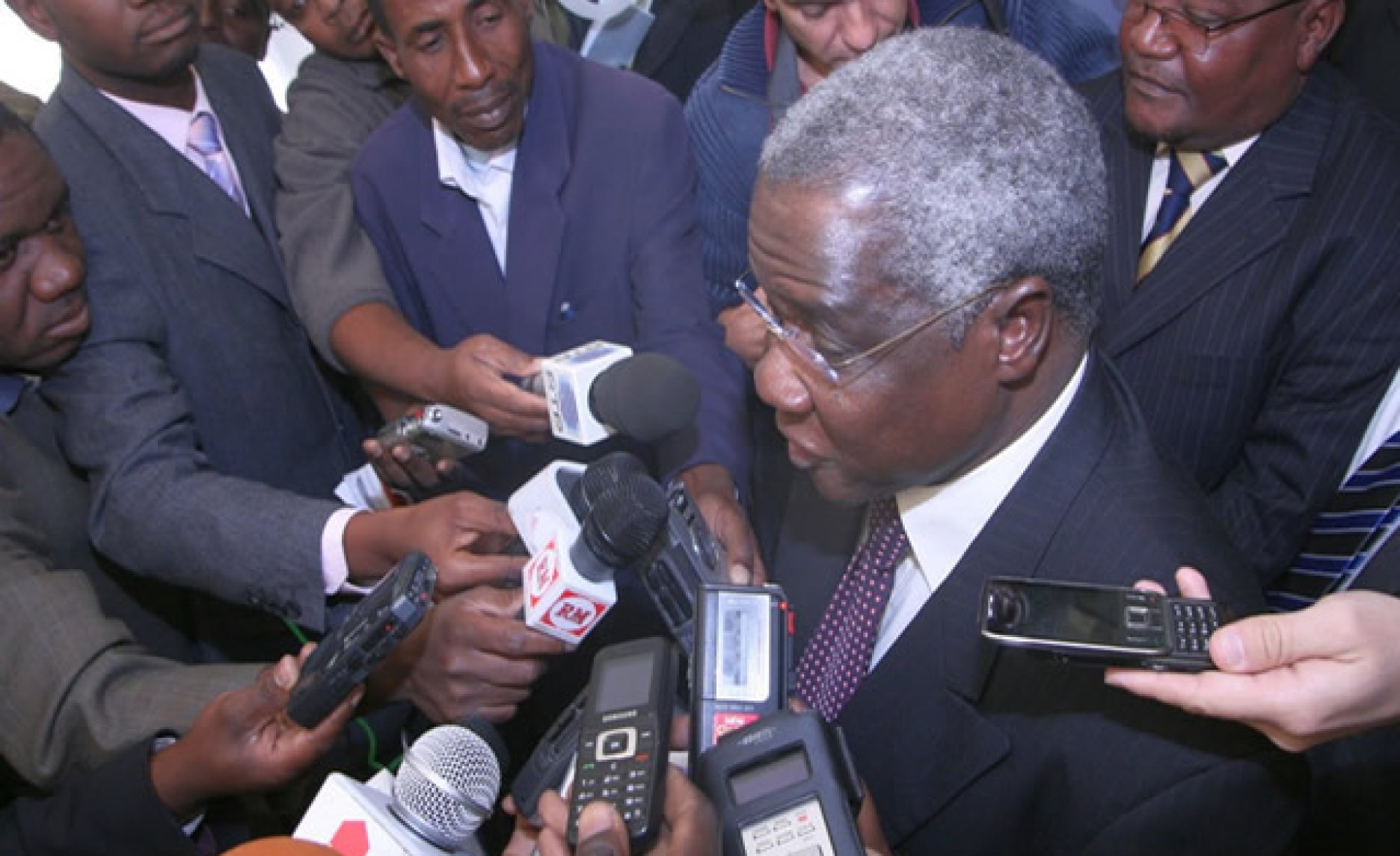 Mozambique: Renamo And Government Teams Meet Behind Closed Doors ...