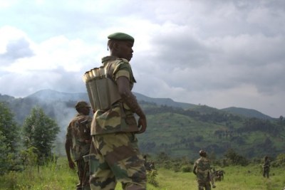 Rebelles du M23 près de Sake, dans l'est de la République démocratique du Congo. Le groupe rebelle s'est retiré de Goma samedi, déc.
