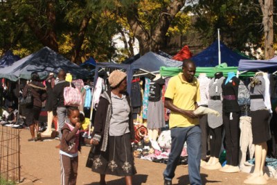 Informal traders in Harare (file photo).