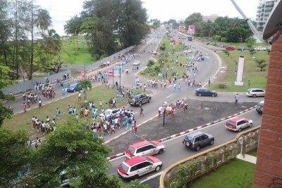 Un mécontentement généralisé autour des questions de grève des enseignants, de Bac 1 et d'accès aux établissements, met depuis quelques jours les élèves de Libreville et d’ailleurs dans les rues.