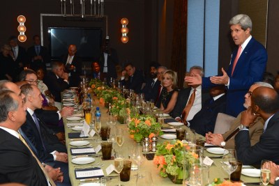 Le Secrétaire d'État des États-Unis, John Kerry se prononçant au diner de travail avec les Leaders Africains