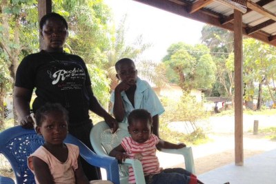 La petite Antonette et ses frères et soeurs ont été retrouvés en brousse, malade d'Ebola, en août 2014. Ils ont été recueillis par l'église Christ Kingdom Harvest de Monrovia.