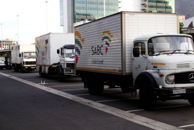 Camions de la SABC.