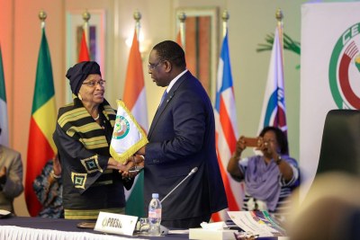 Passation de la Présidence en exercice de la CEDEAO à Ellen Johnson Sirleaf