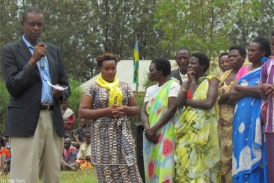 Genocide survivors and perpetrators testify about their unity in Rwankuba (file photo).