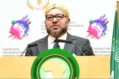 Sa Majesté, le roi du Maroc, à la tribune de l'Union africaine.