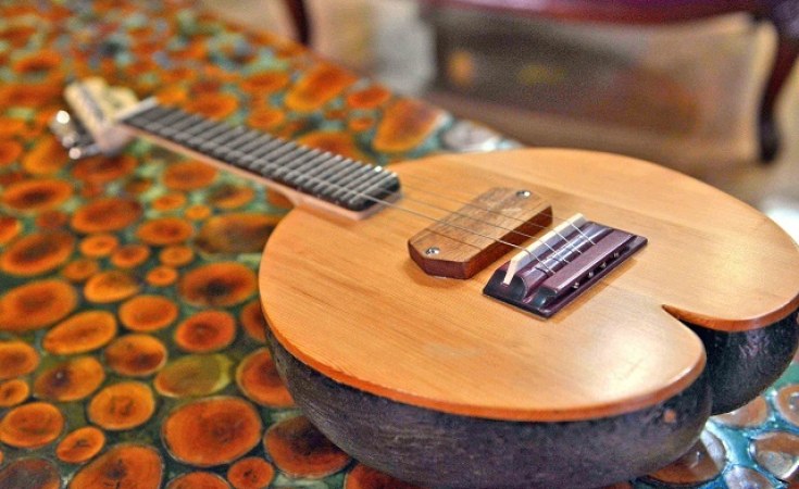 Seychelles Six String Guitar Made Seychelles Style Carved By A Coco De Mer Allafrica Com six string guitar made seychelles style