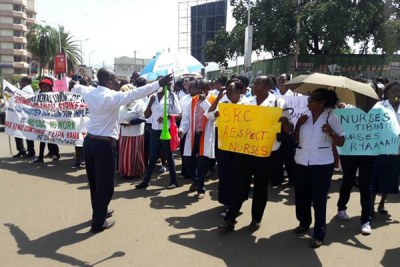 Nurses march in the streets of Kisumu (file photo).