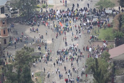 Des manifestans de l'opposition lors de la Journée ''carton jaune'', le 19 octobre 2016 à Goma.
