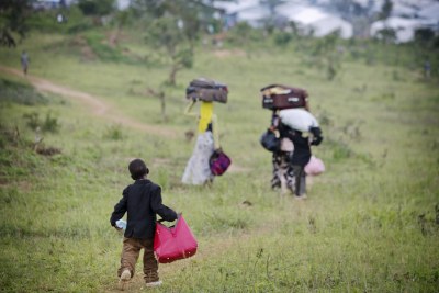 Des milliers de personnes ont fui le Burundi à cause de la violence et sont arrivées dans le camp de Mahama, au Rwanda