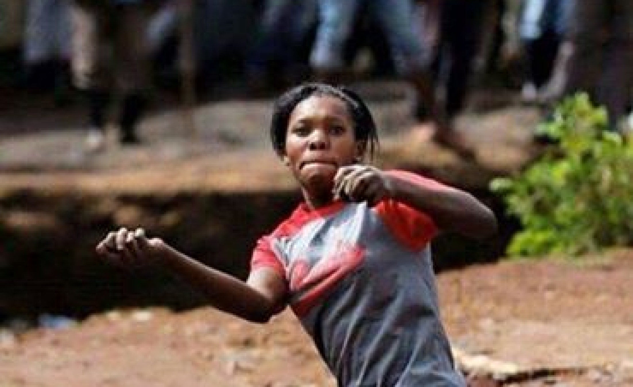 Kenya Stone Throwing Woman the Darling of Social Media