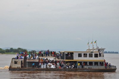 Un bateau circulant sur le fleuve Congo, RDC (image d'illustration).