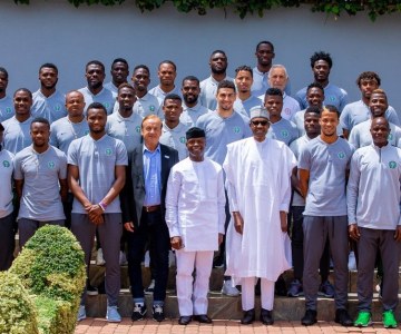 Buhari Hosts Super Eagles Ahead of 2018 Fifa World Cup
