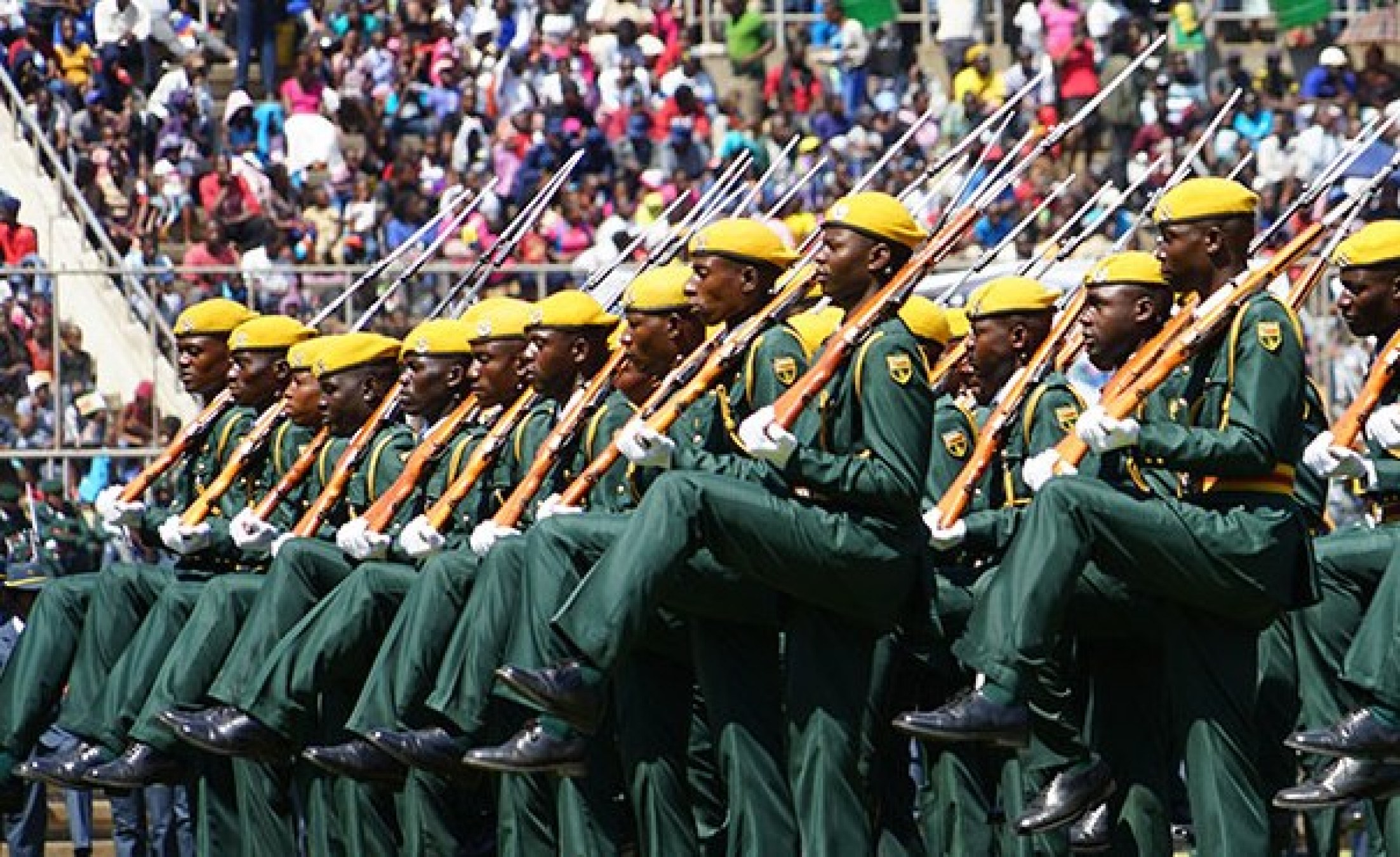 Zimbabwe Mnangagwa Warns MDC Against Violence, Military in Show of