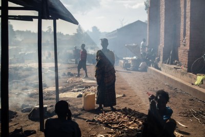Des familles s'abritent dans une église qui est utilisée comme site temporaire pour les personnes déplacées internes en Ituri, en République démocratique du Congo (photo d'archives).