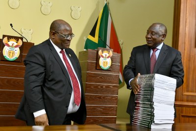 President Cyril Ramaphosa formally received the fifth and final Judicial Commission of Inquiry into Allegations of State Capture, Corruption, and Fraud in the Public Sector including Organs of State, during a handover ceremony held at the Union Buildings in Pretoria on June 22, 2022.The report was presented to the President by the Chief Justice and Commission Chairperson, Judge Raymond Zondo.