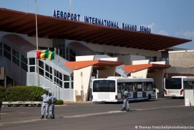 Au Mali, un ultimatum de 72 heures lancé à partir de mardi (02.08) par les autorités aéroportuaires à l’encontre des forces étrangères d’une base de la Sahel Aviation Services (SAS) expire dans la nuit de jeudi à vendredi.