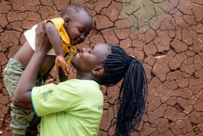 Phiona travaille au centre de santé de Rugaga IV en Ouganda pour former et aider les mères à accoucher de bébés sans VIH