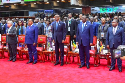 Des dirigeants et responsables d’Afrique et d’ailleurs dont le Président Macky SALL se sont réunis aujourd’hui à Nairobi, au Kenya, pour élaborer une vision africaine commune du développement et du climat en amont des prochaines négociations internationales sur le climat.
