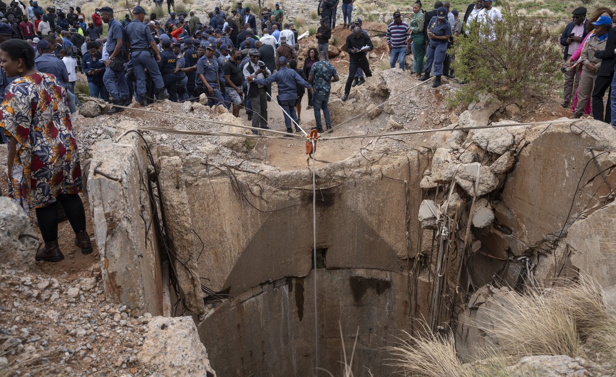 South Africa: Trapped Illegal Miners Request Beef and Porridge - South African News Briefs - December 04, 2024
