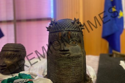 Stolen Benin bronze.